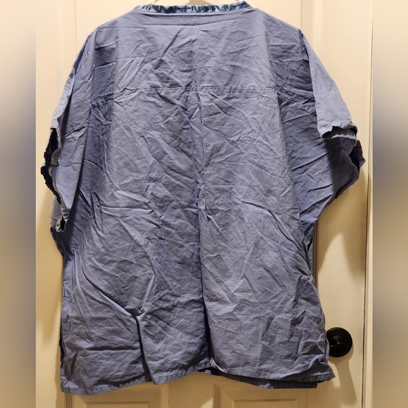 Unisex scrub tops sizes 2XL & 3XL *399.01 - Picture 5 of 8